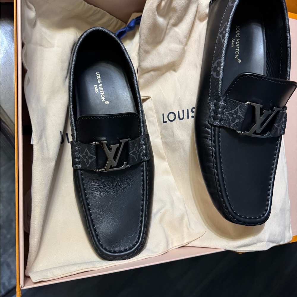 Lv shoes - Picture 3 of 10